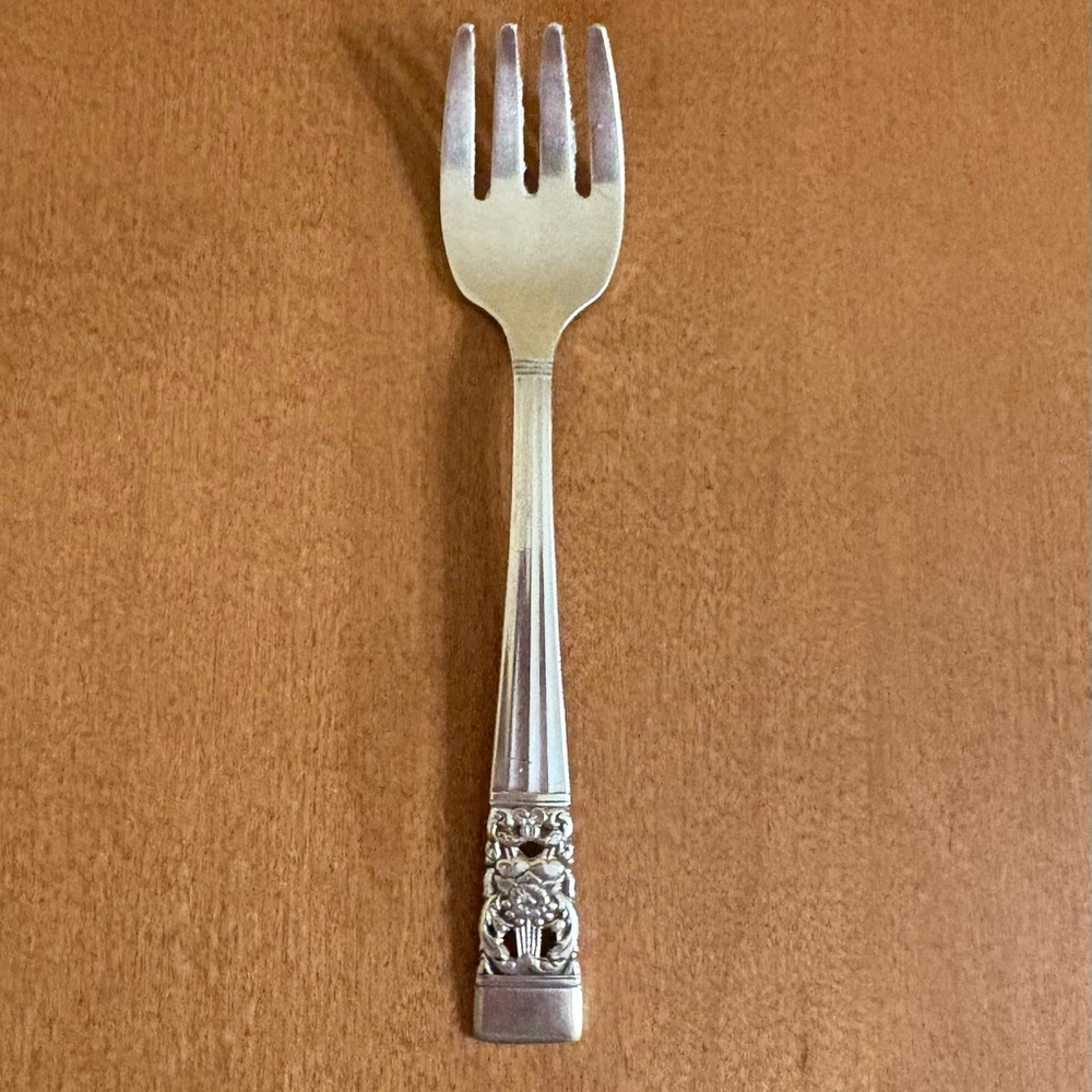 Vintage Baby Fork Antique Community 1936 Coronation/Hampton Court 6.25”